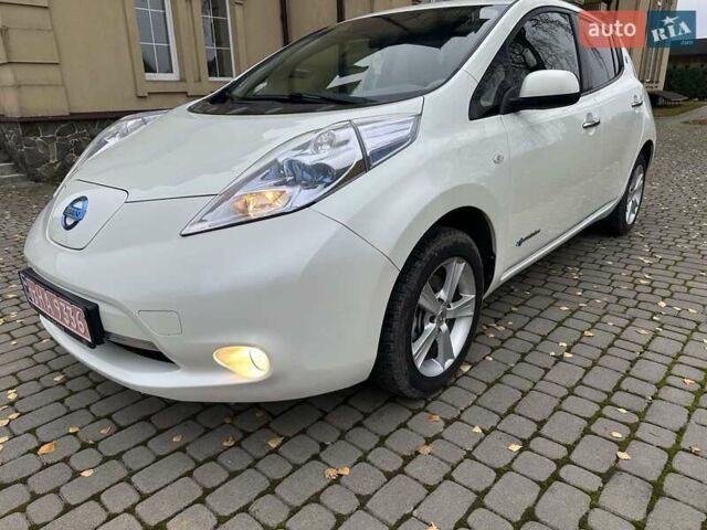 Белый Ниссан Лиф, объемом двигателя 0 л и пробегом 132 тыс. км за 5300 $, фото 1 на Automoto.ua