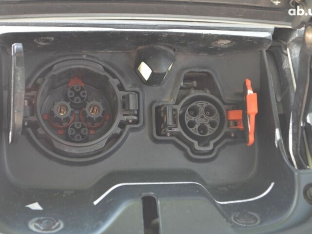 Белый Ниссан Лиф, объемом двигателя 0 л и пробегом 190 тыс. км за 5999 $, фото 19 на Automoto.ua