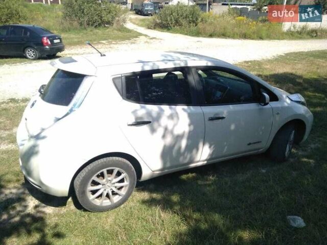 Белый Ниссан Лиф, объемом двигателя 0 л и пробегом 181 тыс. км за 6445 $, фото 9 на Automoto.ua