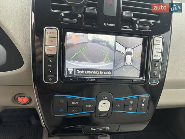 Белый Ниссан Лиф, объемом двигателя 0 л и пробегом 120 тыс. км за 7500 $, фото 27 на Automoto.ua