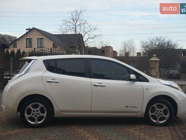 Білий Ніссан Ліф, об'ємом двигуна 0 л та пробігом 138 тис. км за 5888 $, фото 6 на Automoto.ua