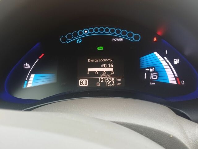 Белый Ниссан Лиф, объемом двигателя 0 л и пробегом 125 тыс. км за 5900 $, фото 14 на Automoto.ua