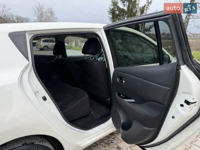 Білий Ніссан Ліф, об'ємом двигуна 0 л та пробігом 122 тис. км за 6200 $, фото 16 на Automoto.ua