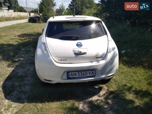 Белый Ниссан Лиф, объемом двигателя 0 л и пробегом 181 тыс. км за 6445 $, фото 6 на Automoto.ua