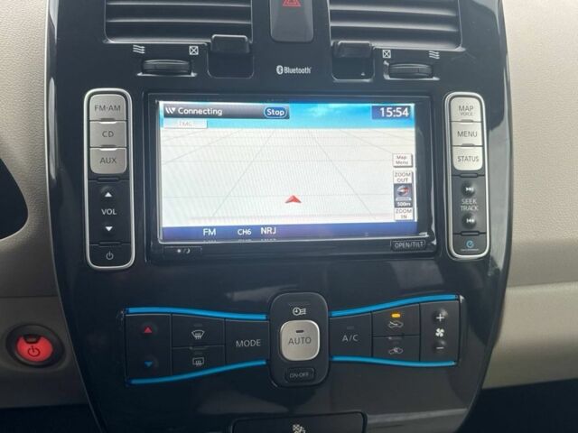 Білий Ніссан Ліф, об'ємом двигуна 0 л та пробігом 114 тис. км за 4900 $, фото 20 на Automoto.ua