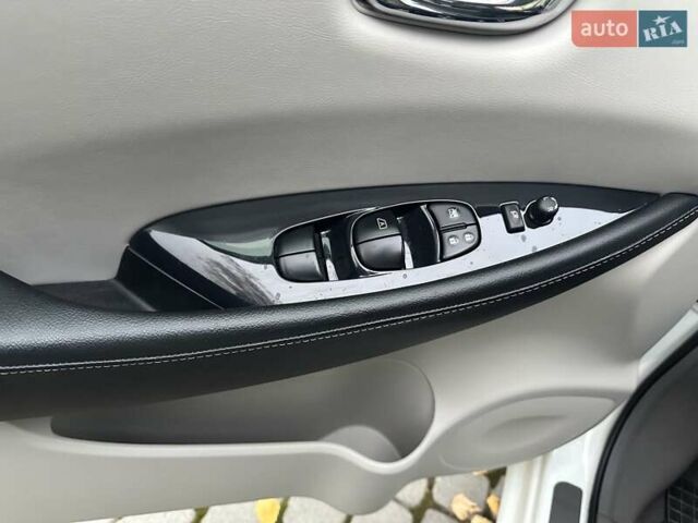 Белый Ниссан Лиф, объемом двигателя 0 л и пробегом 132 тыс. км за 5300 $, фото 21 на Automoto.ua