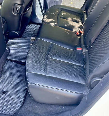 Білий Ніссан Ліф, об'ємом двигуна 0 л та пробігом 150 тис. км за 6800 $, фото 7 на Automoto.ua