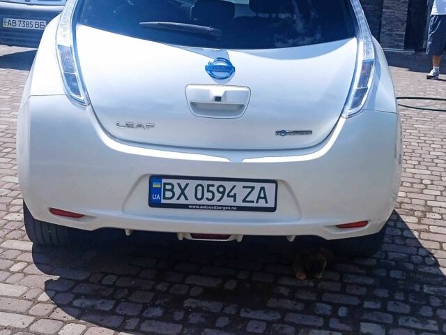 Белый Ниссан Лиф, объемом двигателя 0 л и пробегом 110 тыс. км за 6600 $, фото 5 на Automoto.ua