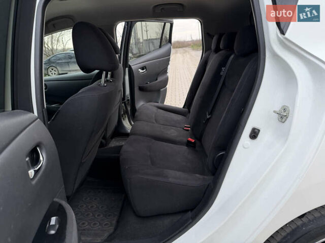 Білий Ніссан Ліф, об'ємом двигуна 0 л та пробігом 122 тис. км за 6200 $, фото 15 на Automoto.ua