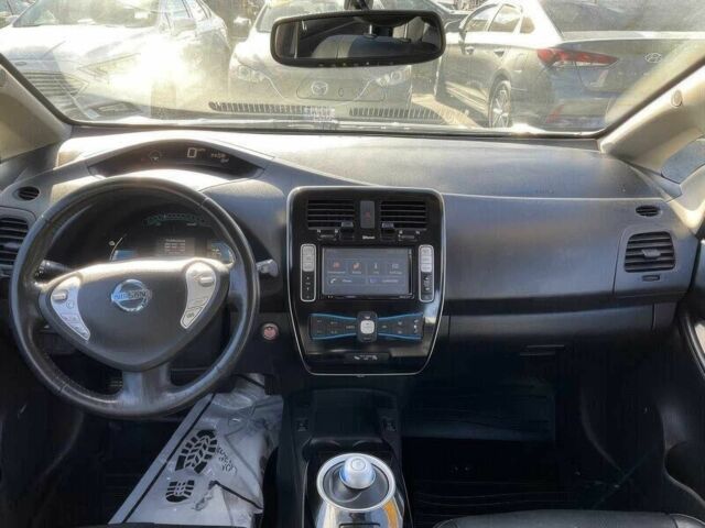 Белый Ниссан Лиф, объемом двигателя 0 л и пробегом 89 тыс. км за 8200 $, фото 8 на Automoto.ua