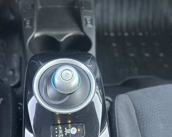 Білий Ніссан Ліф, об'ємом двигуна 0 л та пробігом 127 тис. км за 6450 $, фото 20 на Automoto.ua