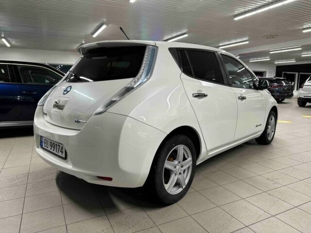 Белый Ниссан Лиф, объемом двигателя 0 л и пробегом 80 тыс. км за 6400 $, фото 2 на Automoto.ua