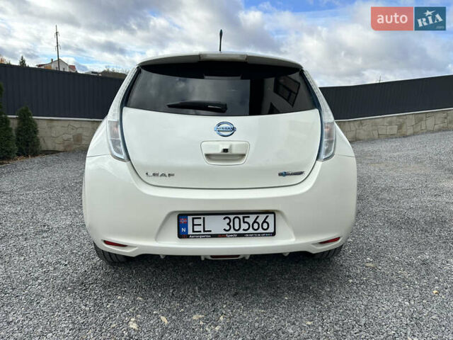 Белый Ниссан Лиф, объемом двигателя 0 л и пробегом 136 тыс. км за 5900 $, фото 3 на Automoto.ua