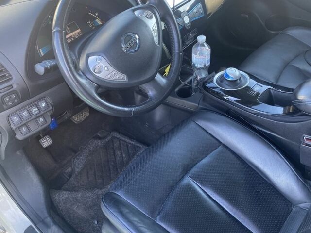 Белый Ниссан Лиф, объемом двигателя 0 л и пробегом 83 тыс. км за 7250 $, фото 4 на Automoto.ua