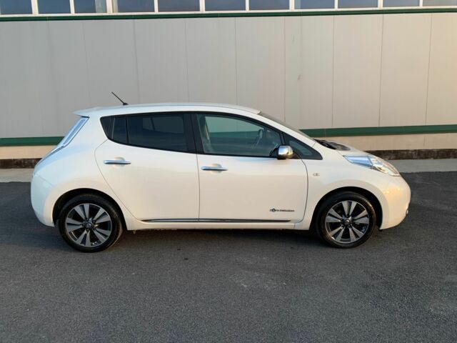 Білий Ніссан Ліф, об'ємом двигуна 0 л та пробігом 145 тис. км за 6950 $, фото 7 на Automoto.ua