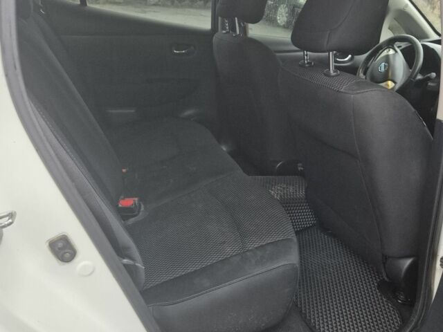 Белый Ниссан Лиф, объемом двигателя 0 л и пробегом 158 тыс. км за 6300 $, фото 6 на Automoto.ua