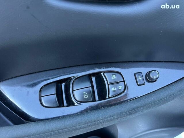 Белый Ниссан Лиф, объемом двигателя 0 л и пробегом 134 тыс. км за 6190 $, фото 15 на Automoto.ua