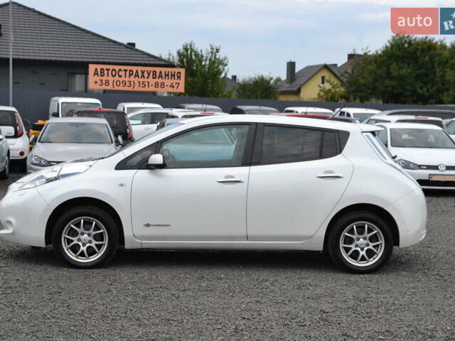 Белый Ниссан Лиф, объемом двигателя 0 л и пробегом 124 тыс. км за 5800 $, фото 11 на Automoto.ua