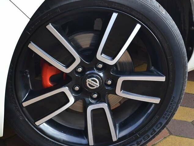 Білий Ніссан Ліф, об'ємом двигуна 0 л та пробігом 96 тис. км за 7950 $, фото 16 на Automoto.ua