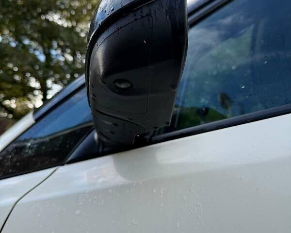 Білий Ніссан Ліф, об'ємом двигуна 0 л та пробігом 60 тис. км за 5350 $, фото 9 на Automoto.ua