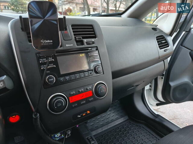 Белый Ниссан Лиф, объемом двигателя 0 л и пробегом 118 тыс. км за 7599 $, фото 35 на Automoto.ua