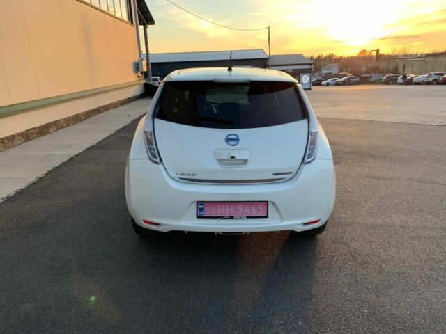 Білий Ніссан Ліф, об'ємом двигуна 0 л та пробігом 145 тис. км за 6950 $, фото 4 на Automoto.ua