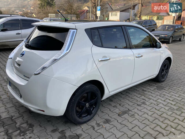 Білий Ніссан Ліф, об'ємом двигуна 0 л та пробігом 136 тис. км за 7500 $, фото 4 на Automoto.ua