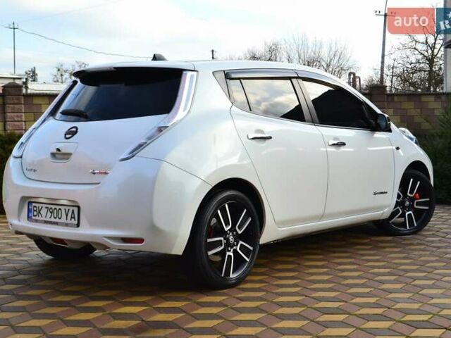 Білий Ніссан Ліф, об'ємом двигуна 0 л та пробігом 96 тис. км за 7950 $, фото 26 на Automoto.ua