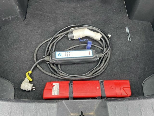 Ниссан Лиф 2014 в Виннице на Automoto.ua Белый Ниссан Лиф, объемом двигателя 0 л и пробегом 223 тыс. км за 5700 $, фото 15 на Automoto.ua