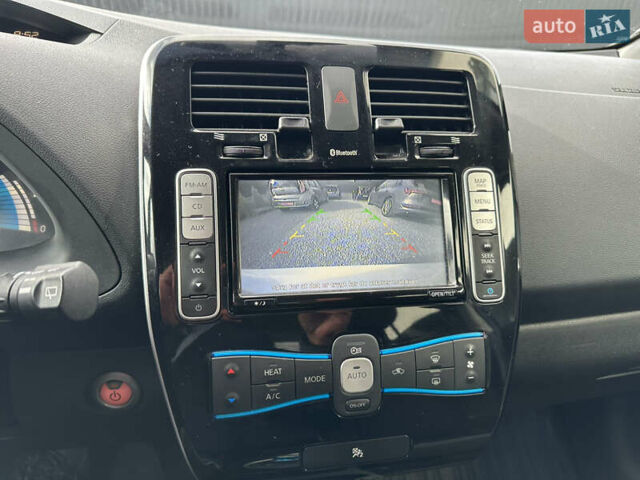 Белый Ниссан Лиф, объемом двигателя 0 л и пробегом 136 тыс. км за 5900 $, фото 9 на Automoto.ua