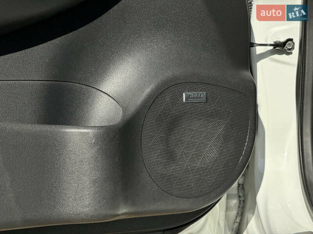 Белый Ниссан Лиф, объемом двигателя 0 л и пробегом 144 тыс. км за 6700 $, фото 23 на Automoto.ua