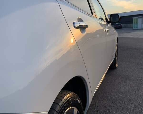 Білий Ніссан Ліф, об'ємом двигуна 0 л та пробігом 145 тис. км за 6950 $, фото 9 на Automoto.ua