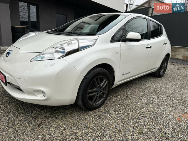 Белый Ниссан Лиф, объемом двигателя 0 л и пробегом 136 тыс. км за 5850 $, фото 6 на Automoto.ua