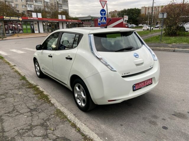 Ниссан Лиф 2014 в Виннице на Automoto.ua Белый Ниссан Лиф, объемом двигателя 0 л и пробегом 223 тыс. км за 5700 $, фото 2 на Automoto.ua