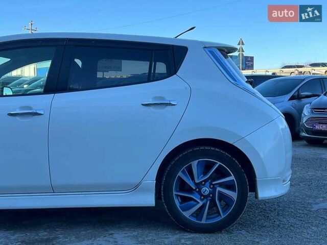 Белый Ниссан Лиф, объемом двигателя 0 л и пробегом 134 тыс. км за 6190 $, фото 1 на Automoto.ua