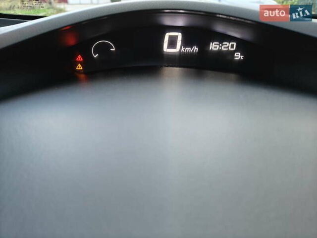 Белый Ниссан Лиф, объемом двигателя 0 л и пробегом 118 тыс. км за 7599 $, фото 49 на Automoto.ua