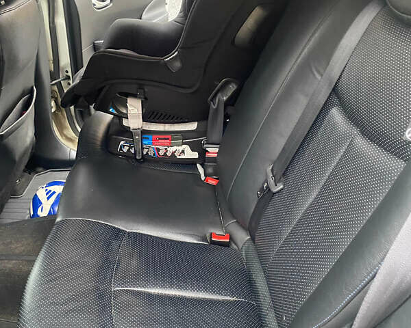 Білий Ніссан Ліф, об'ємом двигуна 0 л та пробігом 179 тис. км за 6800 $, фото 16 на Automoto.ua