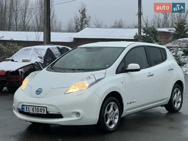 Белый Ниссан Лиф, объемом двигателя 0 л и пробегом 101 тыс. км за 8200 $, фото 13 на Automoto.ua