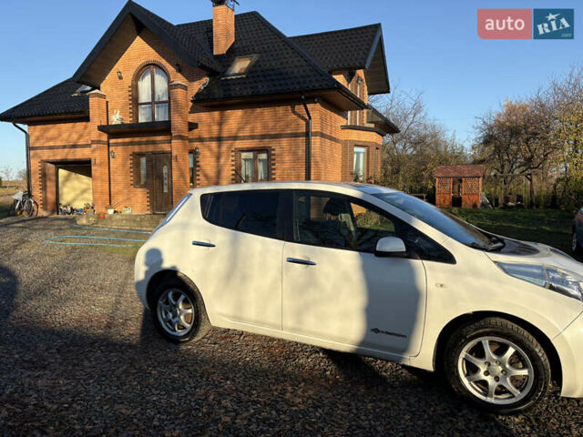 Білий Ніссан Ліф, об'ємом двигуна 0 л та пробігом 122 тис. км за 6100 $, фото 9 на Automoto.ua