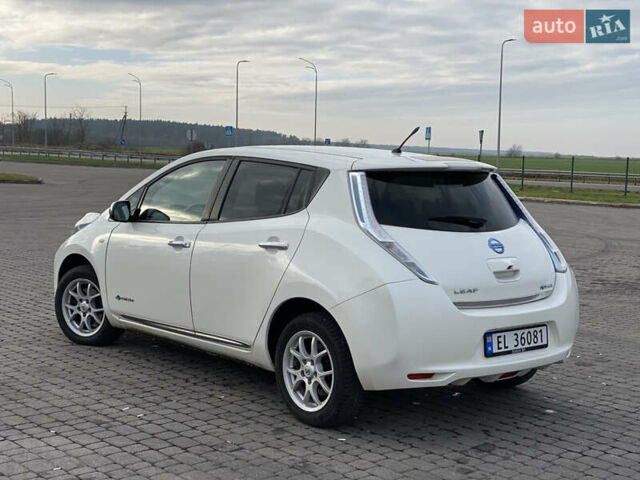 Белый Ниссан Лиф, объемом двигателя 0 л и пробегом 140 тыс. км за 5450 $, фото 11 на Automoto.ua