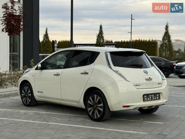 Білий Ніссан Ліф, об'ємом двигуна 0 л та пробігом 161 тис. км за 7700 $, фото 5 на Automoto.ua