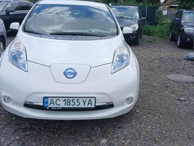 Белый Ниссан Лиф, объемом двигателя 0 л и пробегом 107 тыс. км за 6250 $, фото 1 на Automoto.ua