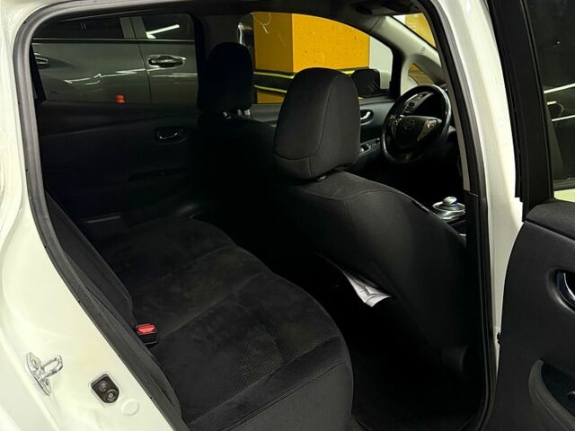 Белый Ниссан Лиф, объемом двигателя 80 л и пробегом 290 тыс. км за 5950 $, фото 6 на Automoto.ua