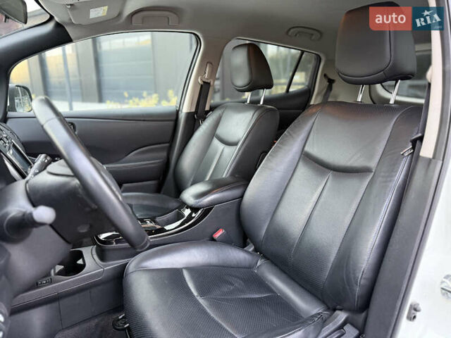 Ниссан Лиф 2014 в Городке на Automoto.ua Белый Ниссан Лиф, объемом двигателя 0 л и пробегом 161 тыс. км за 7700 $, фото 7 на Automoto.ua