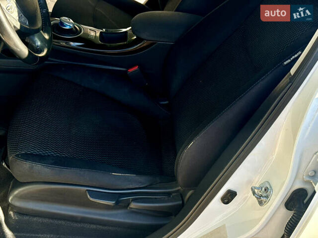 Белый Ниссан Лиф, объемом двигателя 0 л и пробегом 144 тыс. км за 6700 $, фото 24 на Automoto.ua