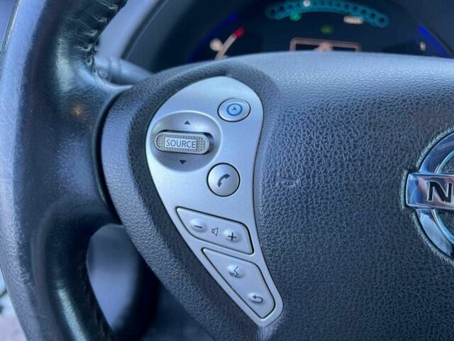 Белый Ниссан Лиф, объемом двигателя 0 л и пробегом 134 тыс. км за 6190 $, фото 19 на Automoto.ua