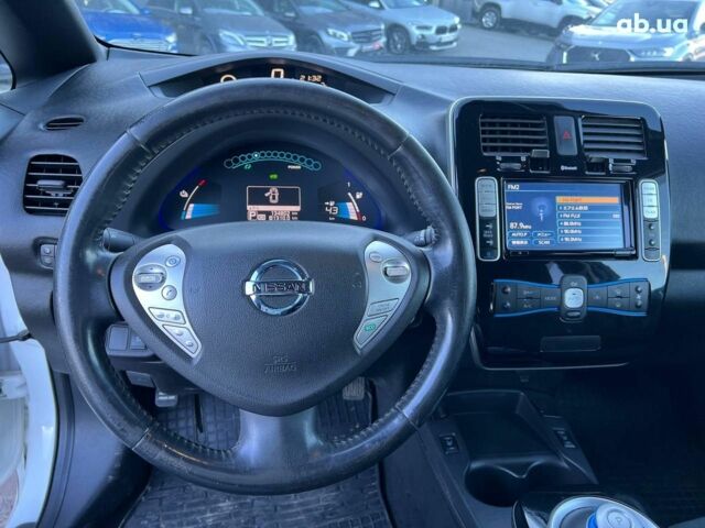 Белый Ниссан Лиф, объемом двигателя 0 л и пробегом 134 тыс. км за 6190 $, фото 21 на Automoto.ua