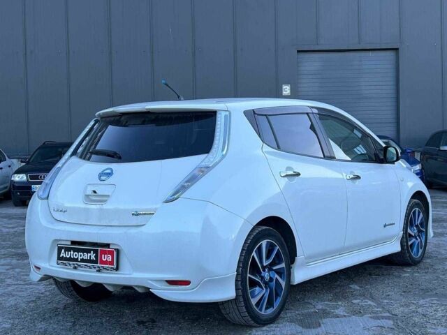 Белый Ниссан Лиф, объемом двигателя 0 л и пробегом 134 тыс. км за 6190 $, фото 4 на Automoto.ua