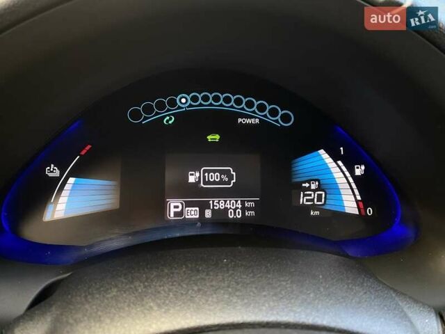 Білий Ніссан Ліф, об'ємом двигуна 0 л та пробігом 164 тис. км за 6600 $, фото 16 на Automoto.ua