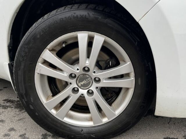 Белый Ниссан Лиф, объемом двигателя 0 л и пробегом 180 тыс. км за 6200 $, фото 3 на Automoto.ua